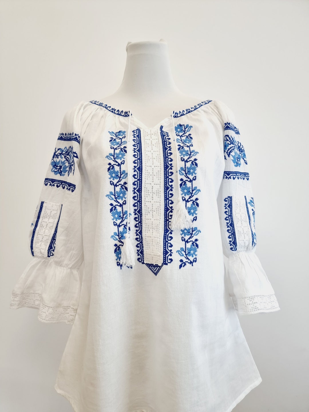 トップス 1940s Blue Embroidered Romanian Blouse S ?format=1500w
