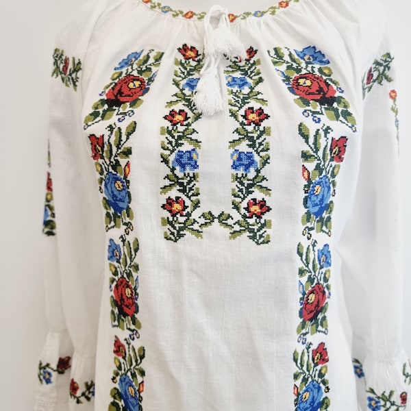 blouse roumaine fait à la main c'est-à-dire broderie romaneasca authentique blouse folklorique roumaine paysanne blouse ukrainienne