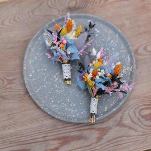 Wiese Sommer Boutonniere Boutonniere für Mann Bunte Bräutigam Accessoires Boho Trockenblumen handgefertigte Groomsmen Boutonnieres Frühlingshochzeit