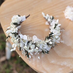 Witte bruidskrans Boho bruiloft Haar tiara Romantische Bruid bloemkroon Eucalyptus Krans voor Bruid Gipskruid haarband Groen Kroon afbeelding 6