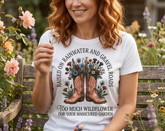 Country Girl SVG PNG aan de orde gesteld op regenwater onverharde wegen Wildflower laarzen | Digitale download westernshirtontwerp