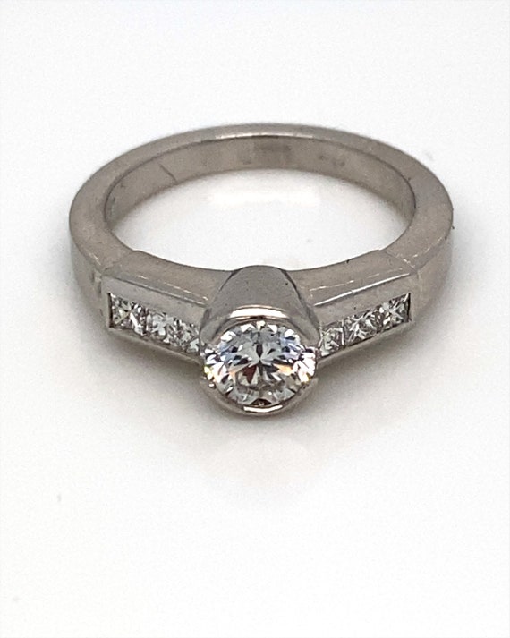 Diamond engagement Ring