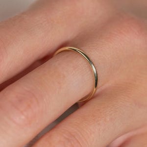 14K Solid Gold Ring – Simple Thin Band, Minimalist Stacking Ring, Dainty Everyday Ring, Unisex Wedding Band, Stackable Gold Ring