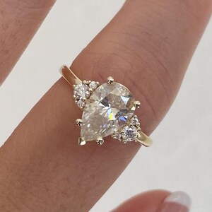 1.50 CT Pear Cut Moissanite Diamond Engagement Ring - Teardrop Moissanite Ring - Classic Moissanite Ring - Dainty Bridal Ring for Her