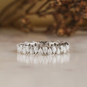 Anello Full Eternity con moissanite a grappolo taglio a pera da 2,20 ct / Fede nuziale da donna / Anello per anniversario in oro o argento sterling / Regalo per lei