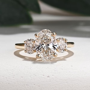 2 Carat Oval Moissanite Three Stone Engagement Ring – Classic 14K Yellow Gold Ring for Women – Elegant Proposal or Wedding Ring
