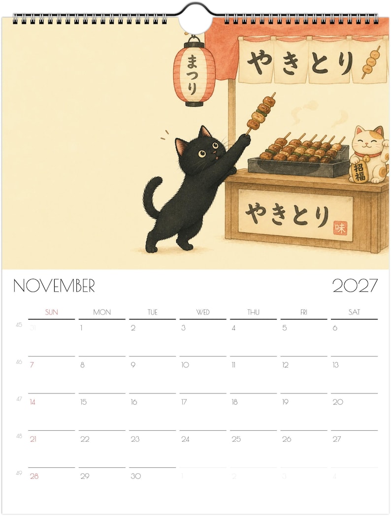 Puede incluir: Un calendario de pared de noviembre de 2027 con una ilustraci&oacute;n de un gato negro alcanzando una brocheta de yakitori en un puesto de comida. El puesto tiene una linterna roja, una figura de gato de la suerte y texto japon&eacute;s. Incluye el calendario.