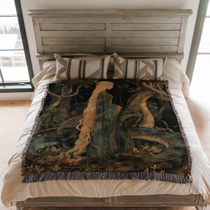 Woven Blankets, booktok fandom gift, thrones of glass