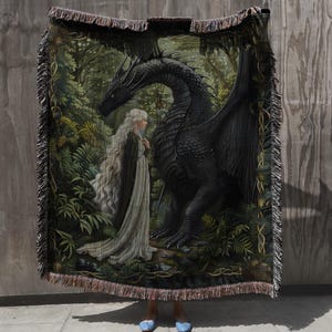 Woven Blankets,Throne Of Glass Inspired Woven Blanket, Manon & Abraxos Tapestry Throw, Tog Fandom Gift, Cozy Booktok Decor For Book Lovers