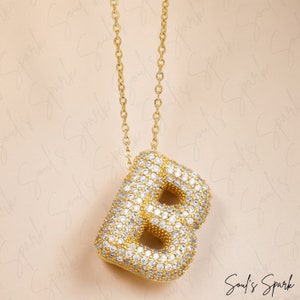Collar con letra de globo personalizado, colgante con pavé de burbujas con inicial personalizada en oro o plata, delicado regalo de joyería con alfabeto 3D para ella