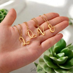 Elegante collar con inicial de corazón • Joyas con letras personalizadas en oro, plata y rosa • Regalo significativo hecho a mano para ella, cumpleaños y celebraciones