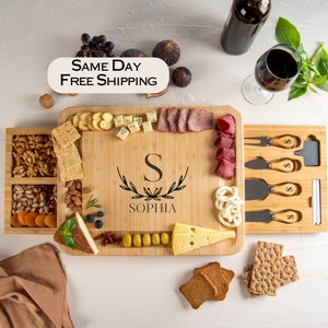 Custom Charcuterie Board, Personalized Wedding Gift for Couples,Bamboo Cheese Board, Mom Parent 25th Wedding Anniversary, 40th Mother in law