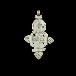 Vintage traditional ethnic Ethiopian coptic cross made of coin silver