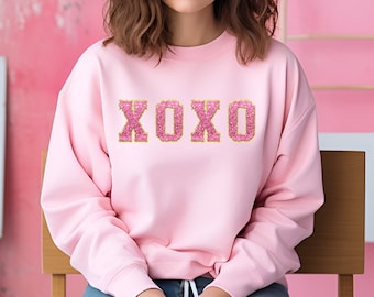 Valentines Day Sweatshirt, Xoxo Sweatshirt, Love Sweatshirt, Heart Sweatshirt, Valentines Day Sweatshirt Women, Womens Sweatshirt