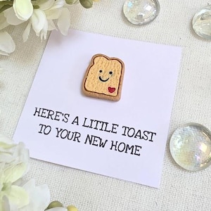 Un petit toast à votre nouvelle maison Carte cadeau amusante Carte nouvelle maison Carte toast Cadeau de pendaison de crémaillère Carte maison Carte Première maison carte personnalisée