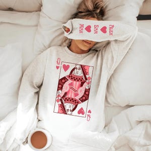 Queen of Hearts Sweatshirt, Personalized Valentine Sweatshirt, Galentines Matching Sweatshirt Kids Names, Mothers Day Gifts