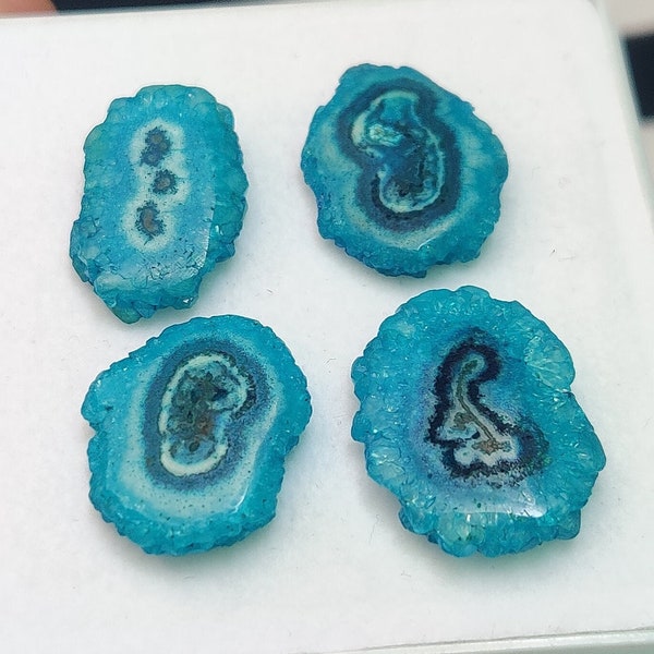 Slice agaat druzy gecoate hemelsblauwe kleur voor het maken van sieraden aan één kant Cabochon polish maat 22x13 tot 22x16 karaat 39