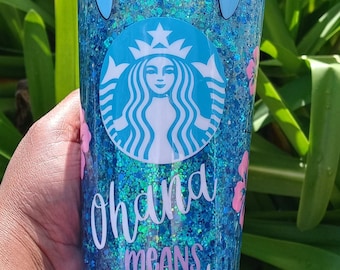 Bola de nieve de extraterrestre azul transparente