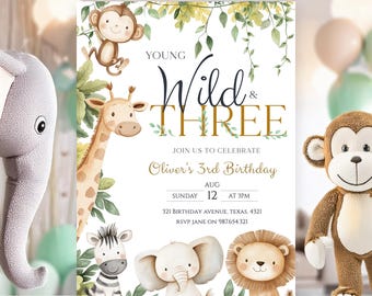 Puede incluir: Una invitación de cumpleaños con temática de selva para un niño que cumple tres años. La invitación presenta una jirafa, una cebra, un elefante, un león y un mono, junto con hojas verdes y el texto "Young Wild & Three". La invitación también incluye el nombre del niño, Oliver, la fecha, domingo 12 de agosto, y la hora, 3 PM. La dirección y la información de RSVP también están incluidas.
