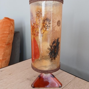 Lampe en résine Orange incrustations fleurs Années 70 H27cm