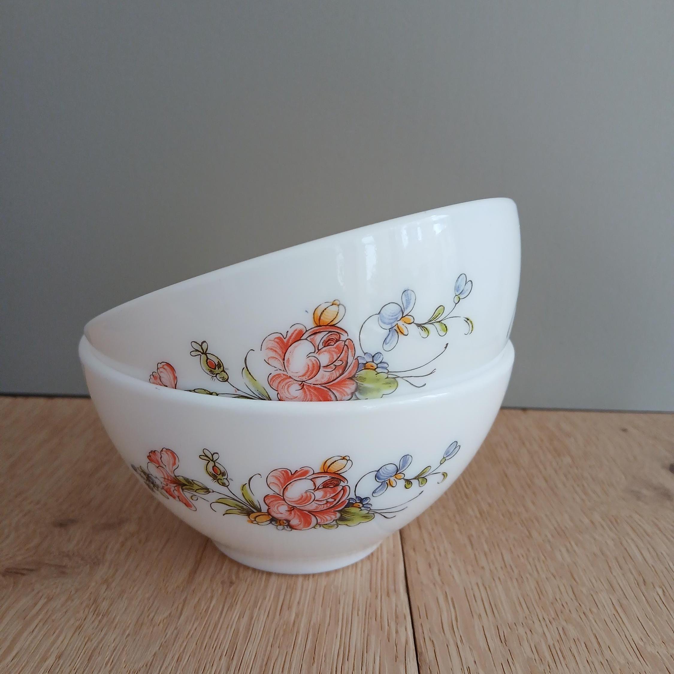 Saladier Arcopal vintage - Floral French glass bowl, tableware Ma