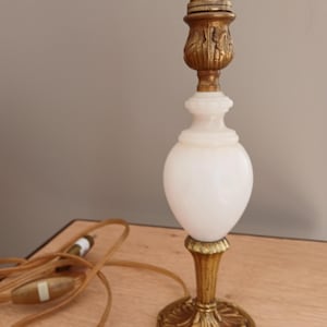 Lámpara de alabastro blanco Base de bronce Altura 24 cm Años 70
