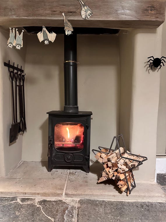 Indoor kindling storage shop