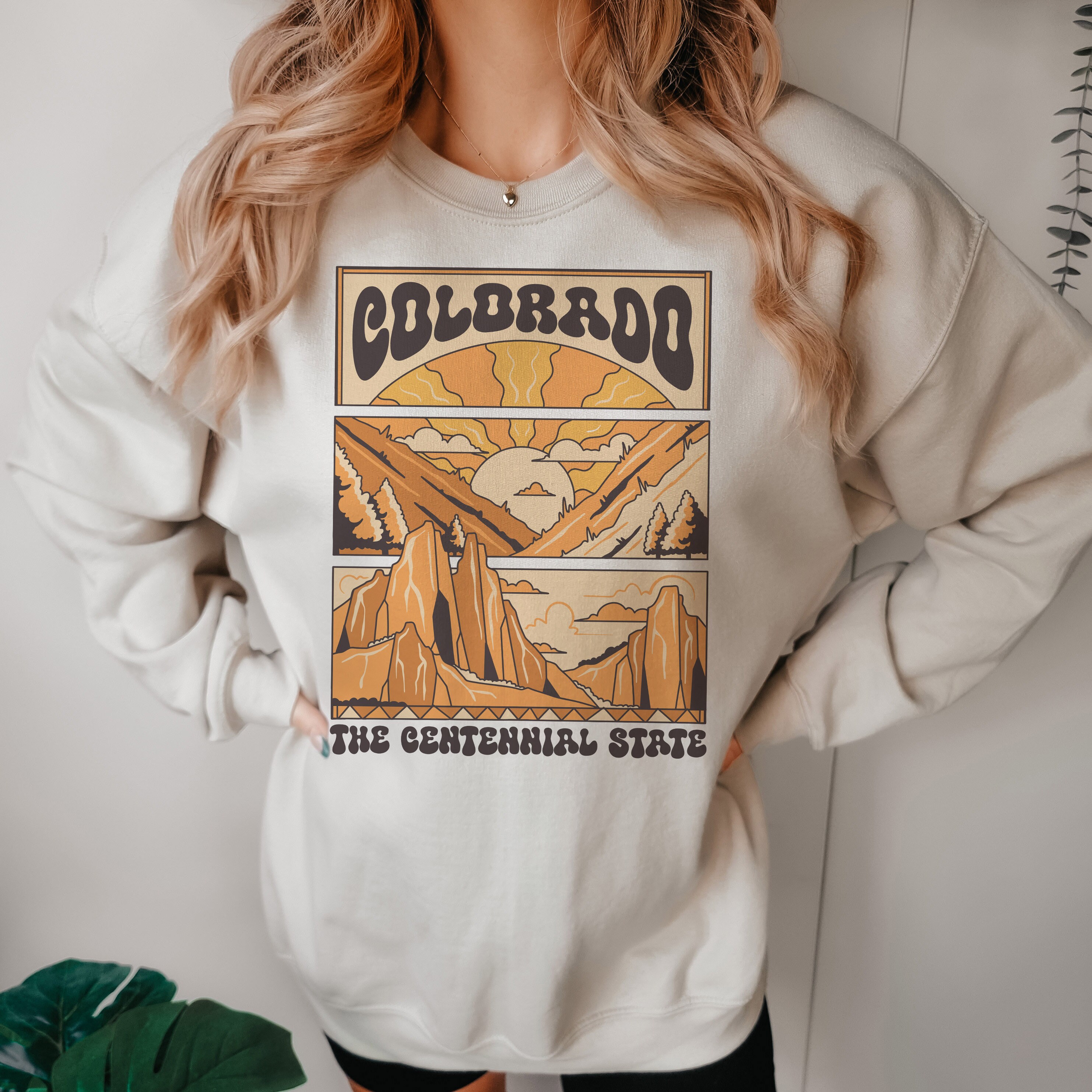 Graphic crewneck hotsell
