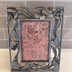 Vintage Silver Floral Vine 3 1/2&quot; x 5&quot; Picture Frame