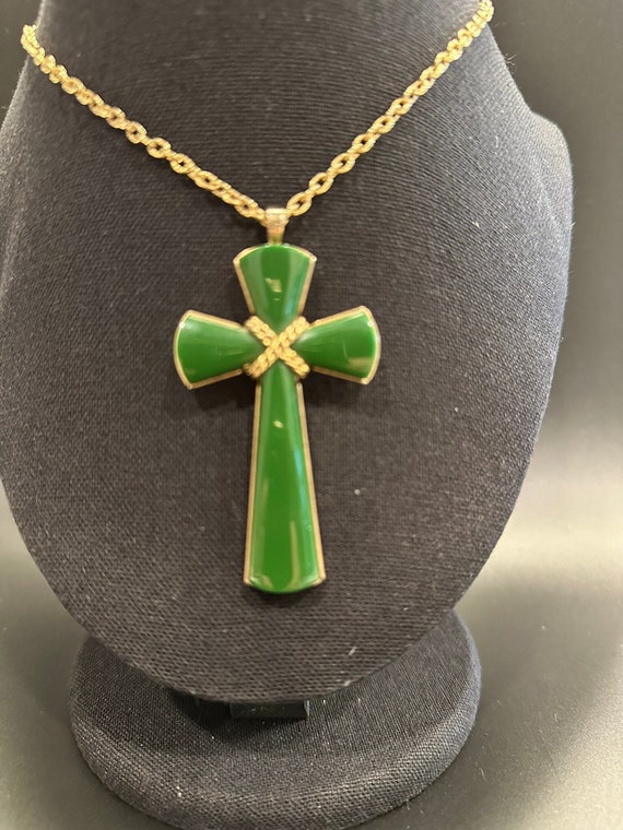 Vintage 1970's Avon Green and Gold Cross Pendant N
