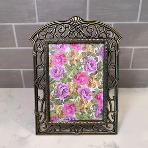 Vintage Gold Metal Scroll 3 1/2 x 5&quot; Picture Frame