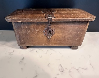 Gorgeous Antique/Primitive Wooden Tabletop Trunk/Chest with Iron Hardware