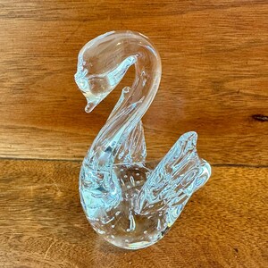 Vintage Art Glass Swan Figurine