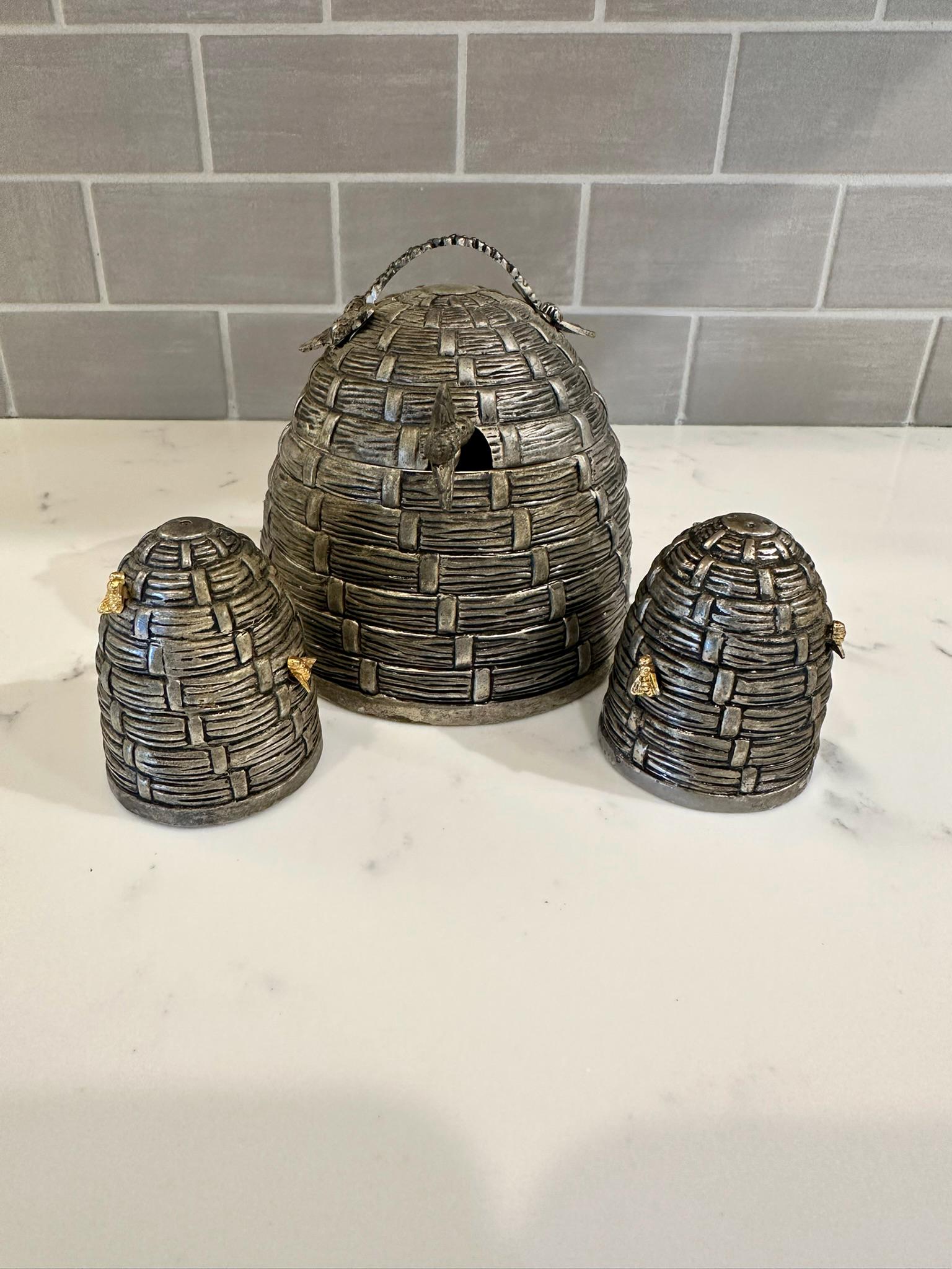 Vintage Godinger Silverplate Beehive Shaped Honey Pot With