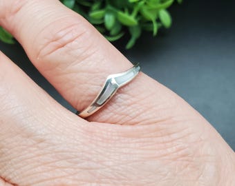 GG-094 | Dainty Inlay White Mother of Pearl Ring | Sterling Silver White Shell Ring | Small Simple Ring | Everyday Ring | Gift For Her