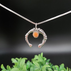 QQ-223 / Collana con ciondolo Naja con ostrica spinosa / Collana con ciondolo Naja con ostrica spinosa in argento sterling / Gioielli Naja del sud-ovest / Naja nativo