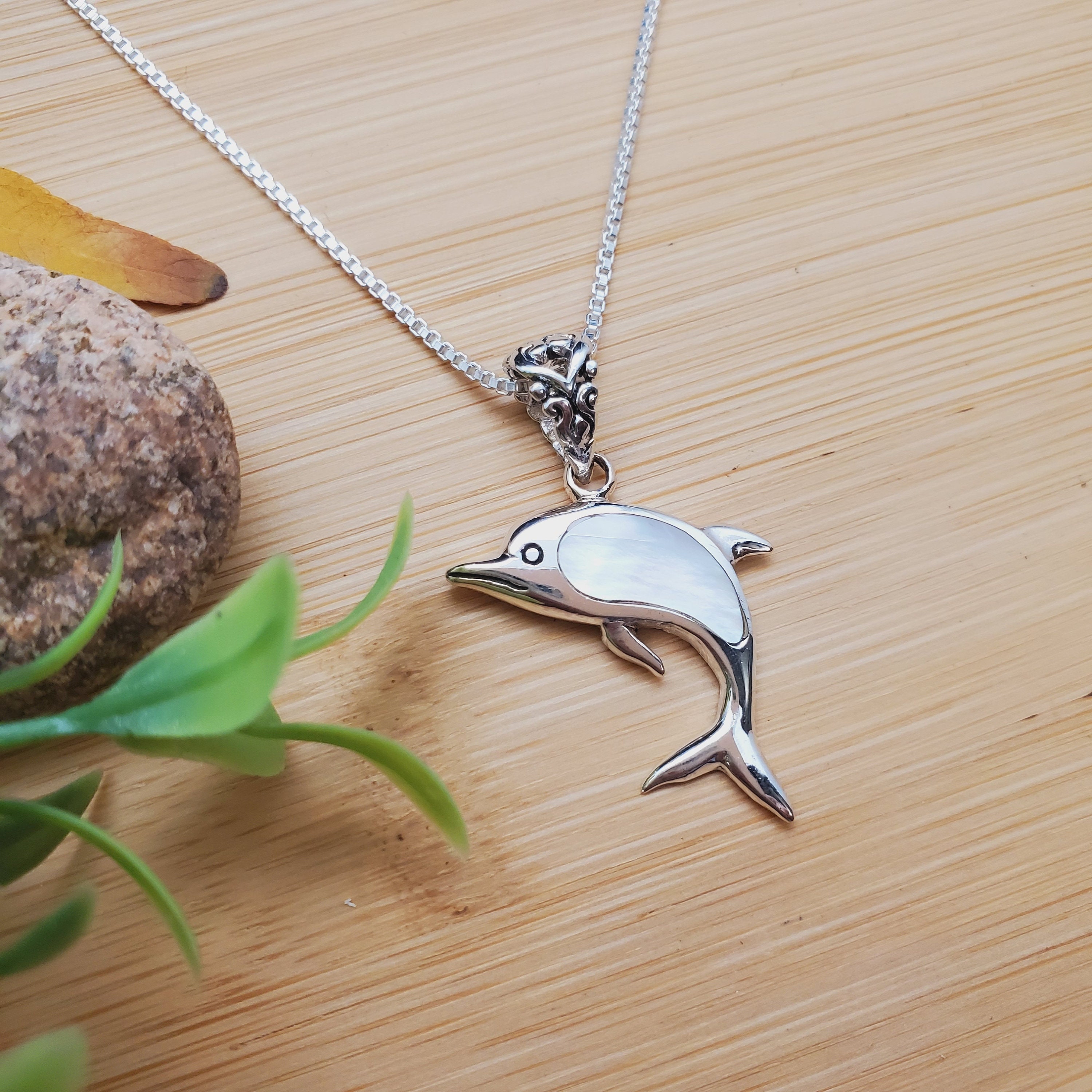 QQ-617 | Dainty White Mother of Pearl Inlay Dolphin Necklace