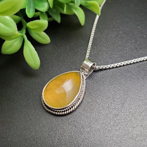 QQ-892 | Yellow Agate Teardrop Pendant Necklace | Sterling Silver Yellow Agate Teardrop Pendant Necklace | Silver Agate Southwestern Pendant