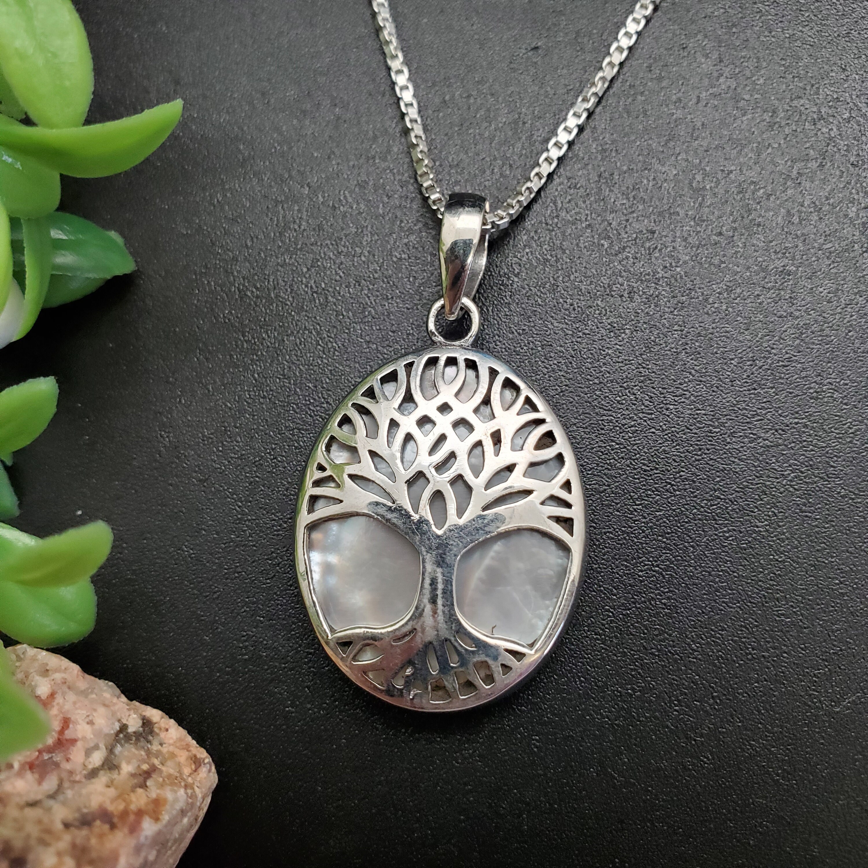 ●TATIANA● Silver 925 Mother of Pearl Flower Egg Chain Neck il_fullxfull.6145133771_5np8.jpg