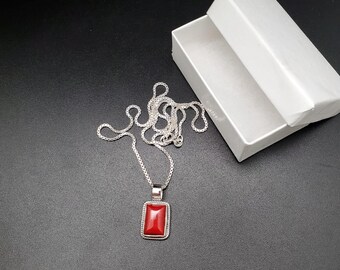 QQ-894 | 南西部の赤珊瑚の長方形ネックレスペンダント | スターリング
