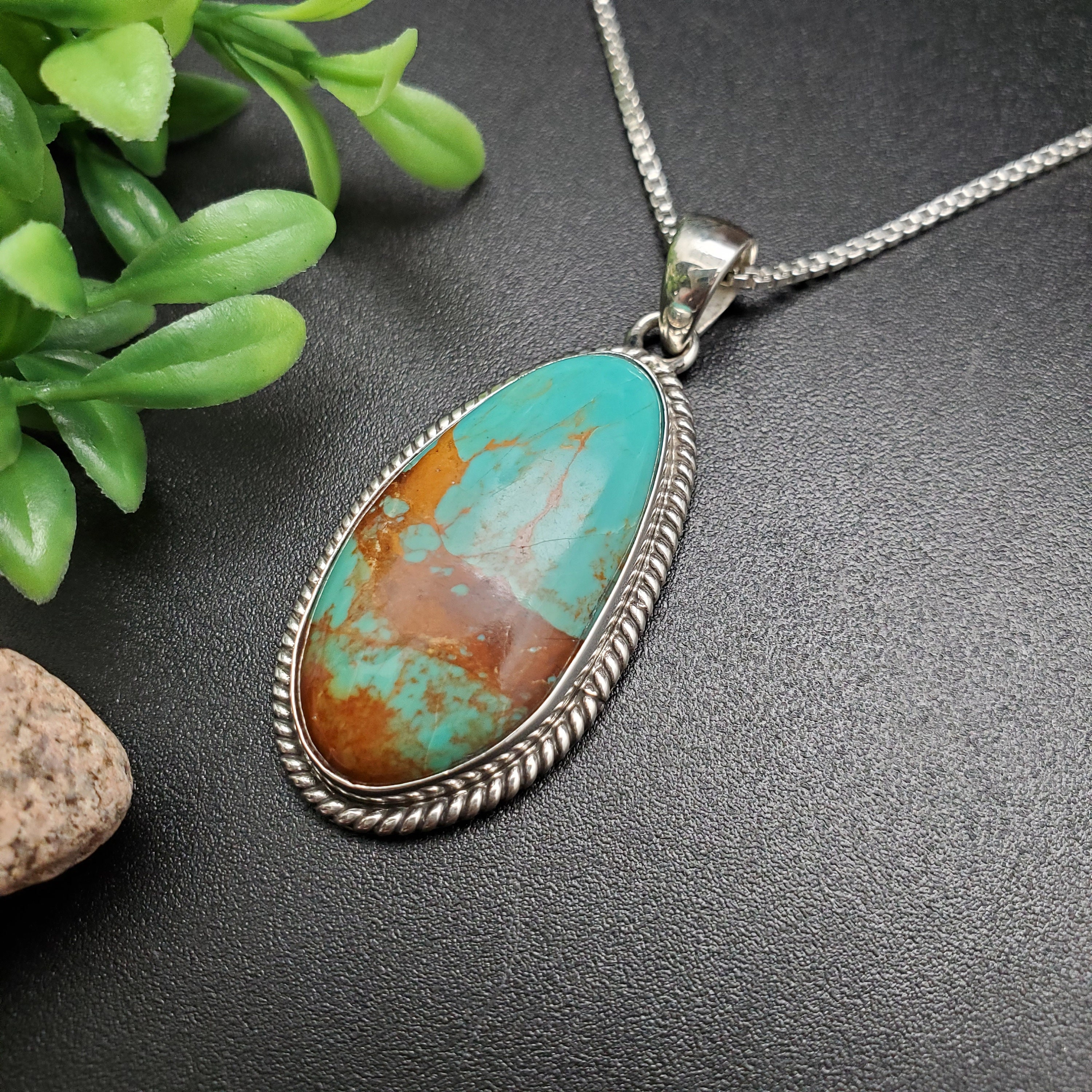 Pendentif Tête de Bouddha en Jade - Bijou Spirituel Artisanal Unique du