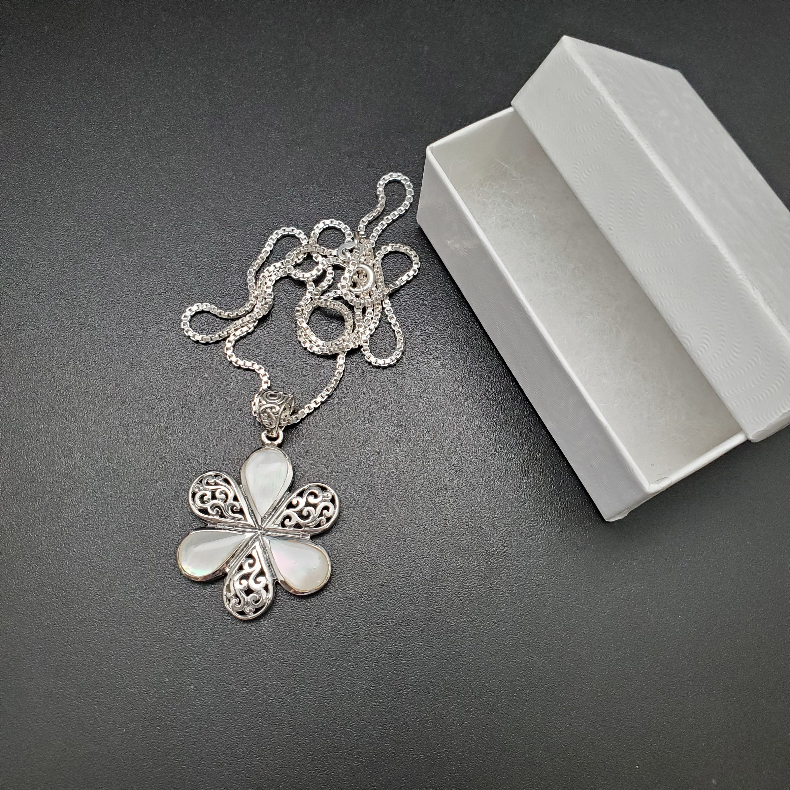 ●TATIANA● Silver 925 Mother of Pearl Flower Egg Chain Neck MUSINSA | TATIANA (Silver 925) Mother of Pearl Flower Egg