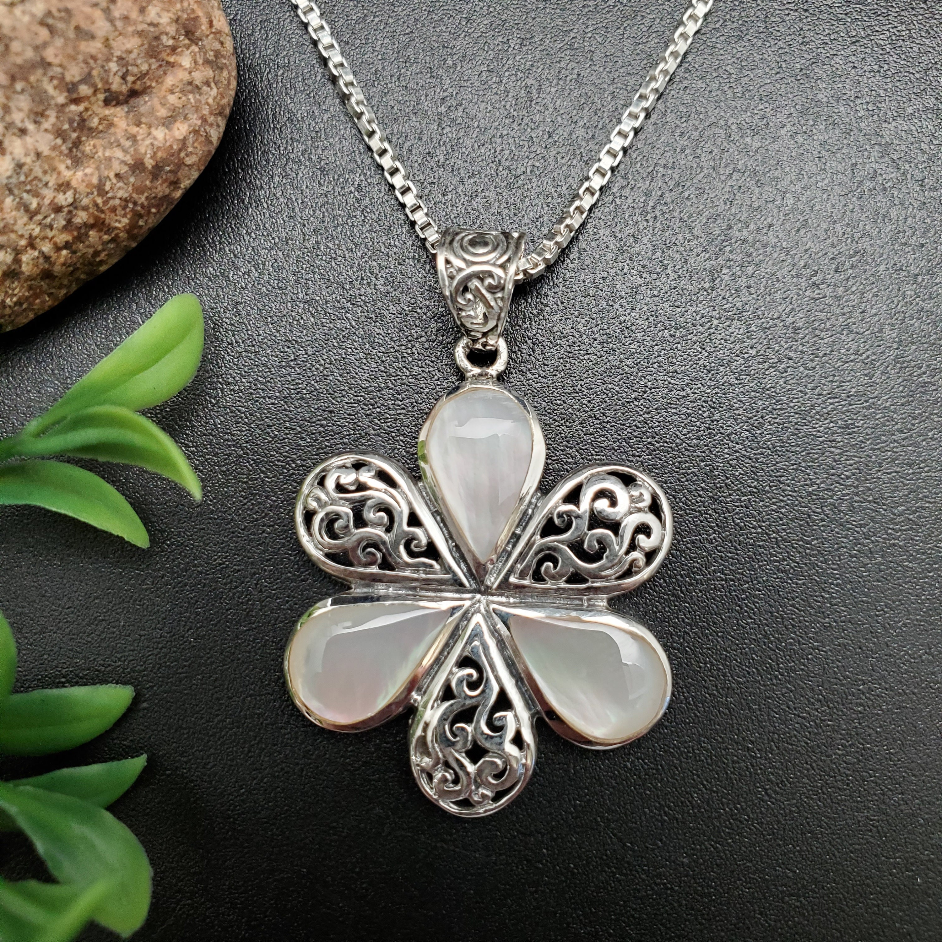 n353【5Aダイヤ✧】フラワーネックレス　シルバー925　全３色　オシャレ シルバー925フラワーネックレス | ファッション通販サイト NUGU