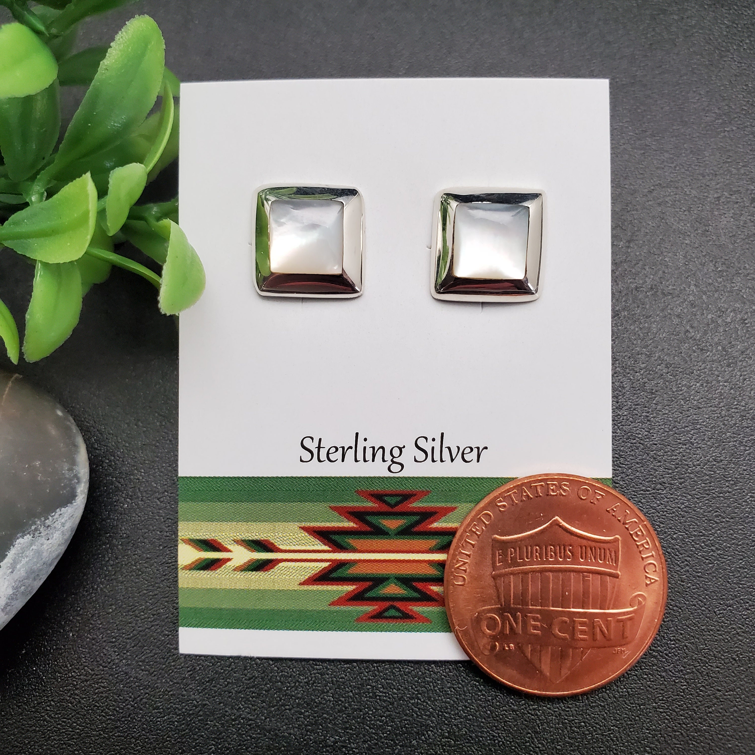 Boucles D'oreilles Clous En Argent 925 Avec Nacre Blanche 12 Mm Motif Fleur - Neuves Sans Emballage