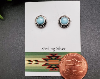QQ-754 | Eleganta örhängen med larimarsten | Örhängen i sterlingsilver med blå stenar | Silverlarimarstenar | Små örhängen med larimarsten för vardagsbruk