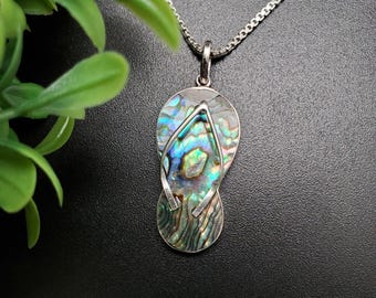 ATS-AYU072 | White Mother of Pearl Flip Flop Necklace