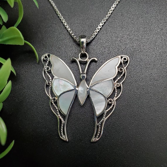 Sterling Silver White Shell Butterfly Pendant Sterling Silver White Shell Butterfly Pendant