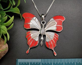 ターコイズ・コーラル・マザーオブパール ペンダント レッドコーラル、マザーオブパール、フェイクターコイズの