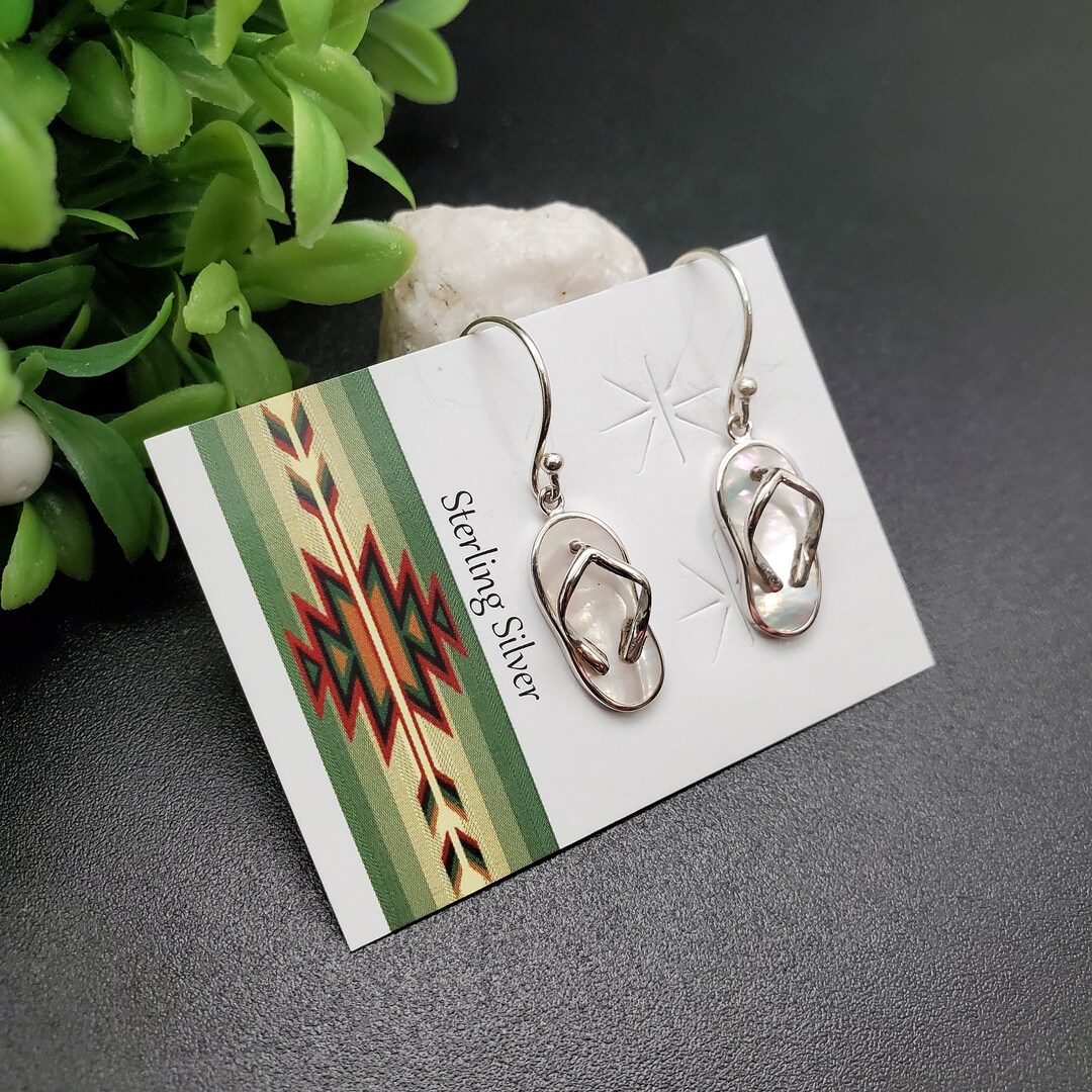 ATS-AYU175 | White Mother of Pearl Flip Flop Earrings