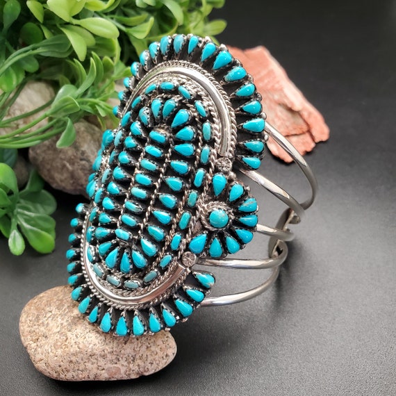 Detailed Huge Southwest Sterling Silver Hinged Bracelet Detailed Huge Southwest Sterling Silver Hinged Bracelet